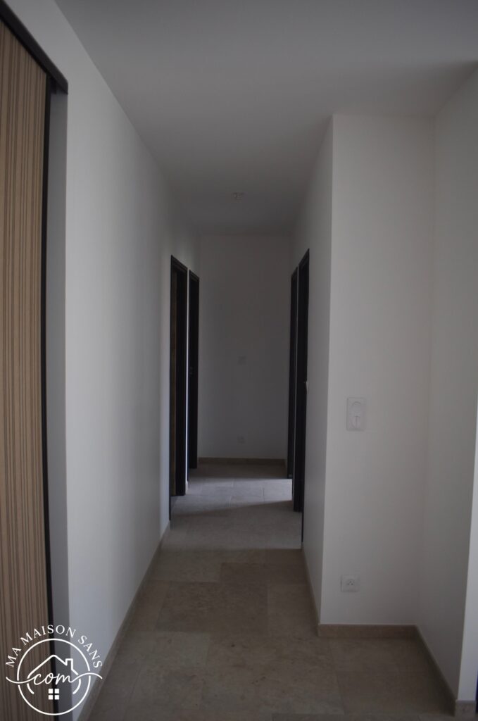 vue du couloir pour les chambres