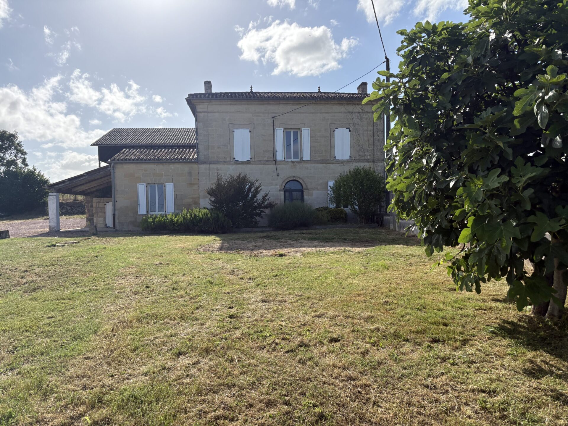 IMG_6315 Maison en pierre Puisseguin